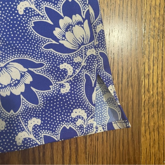 Ann Taylor Blue Floral Sleeveless Blouse - Picture 7 of 11